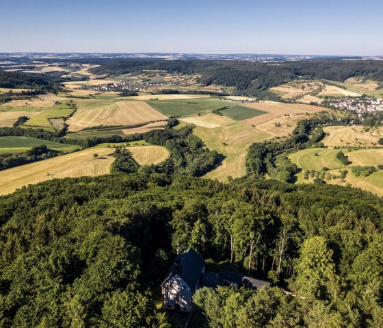 Schankweiler Klause: Idyllische Lage im Wald, © Eifel Tourismus GmbH, D. Ketz