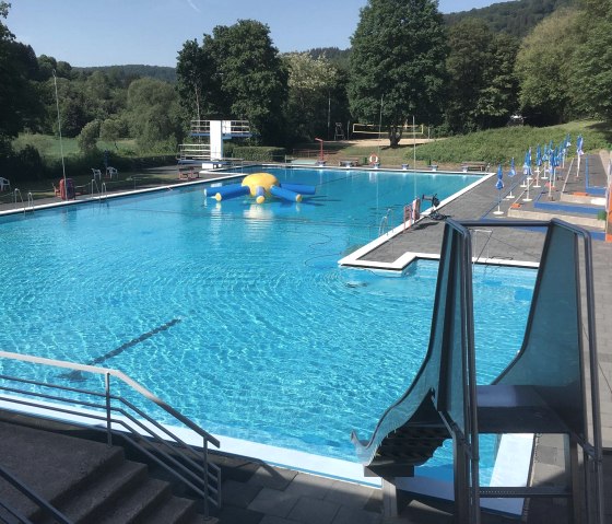 Freibad Bollendorf mit Rutsche, © Freibad Bollendorf