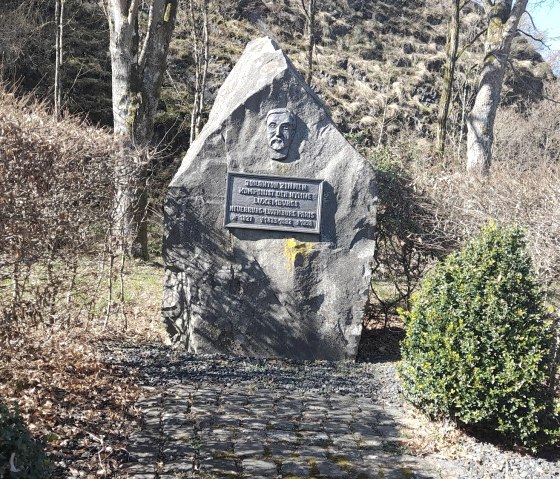 Johann Anton Zinnen memorial stone, © Felsenland Südeifel Tourismus GmbH