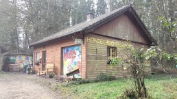 Imkerhaus am Naturparkzentrum Teufelsschlucht, © Felsenland Südeifel Tourismus GmbH, Elke Wagner