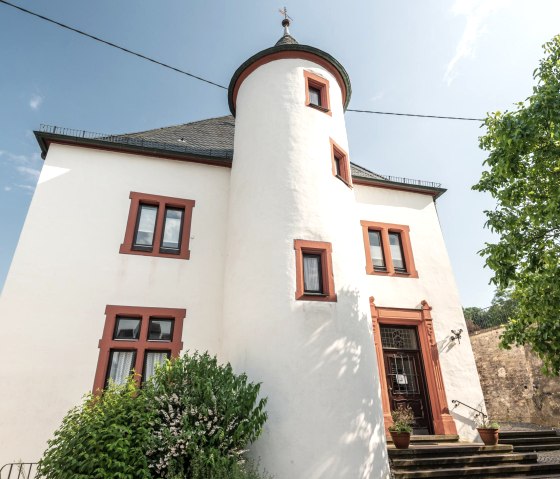 Lehnshaus Neuerburg vooraanzicht, © Eifel Tourismus GmbH, Dominik Ketz