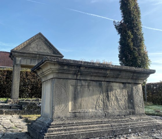 Weihedenkmal, © Felsenland Südeifel Tourismus GmbH, AC Krebs