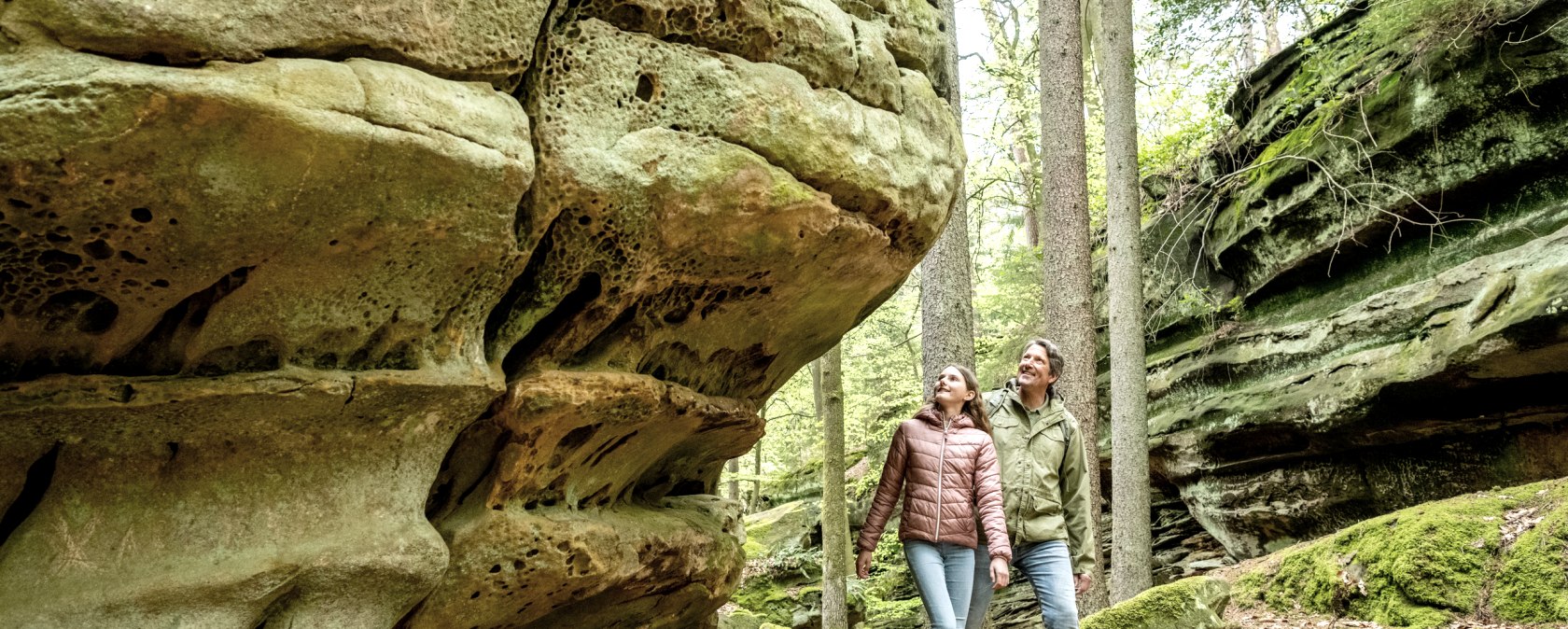 Wandern im Felsenland Südeifel, © Eifel Tourismus GmbH, Dominik Ketz