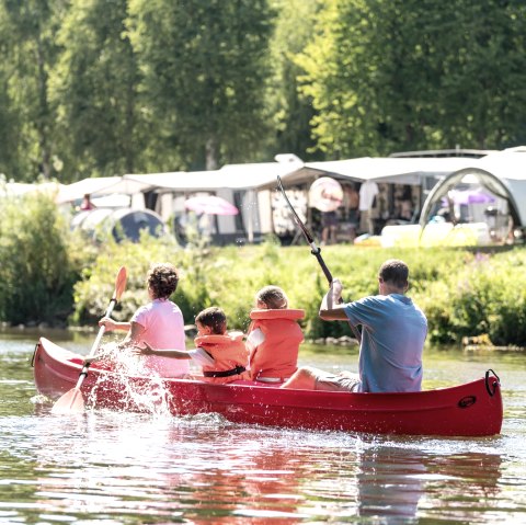 Familien-Kanutourauf der Sauer, © Felsenland Südeifel Tourismus GmbH