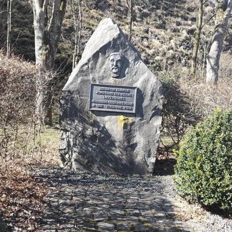 Pierre commémorative Johann Anton Zinnen, © Felsenland Südeifel Tourismus GmbH