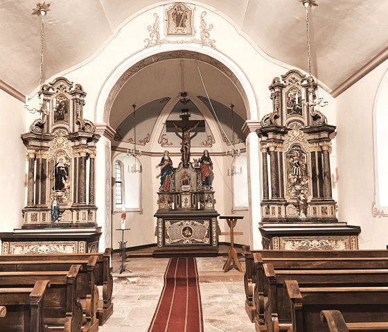 Vue intérieure de la chapelle de la Croix, © Felsenland Südeifel Tourismus GmbH / Anna Carina Krebs