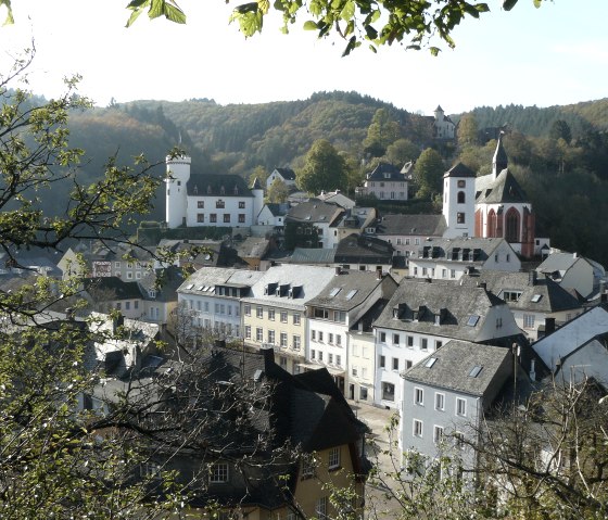 Blick auf Neuerburg, © Christian Calonec-Rauchfuss, Felsenland Südeifel Tourismus GmbH