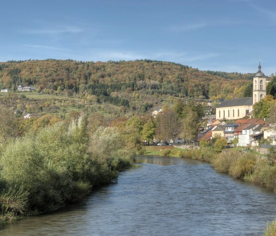 Blick von Bollendorf zum Hotel