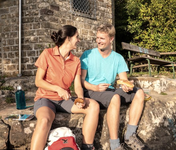 Picknick vor der Liboriuskapelle, © Eifel Tourismus GmbH, Dominik Ketz