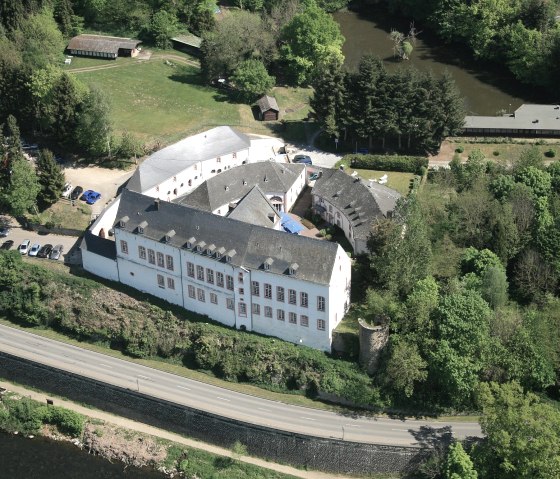 Bollendorf Castle - aerial view, © Felsenland Südeifel Tourismus GmbH